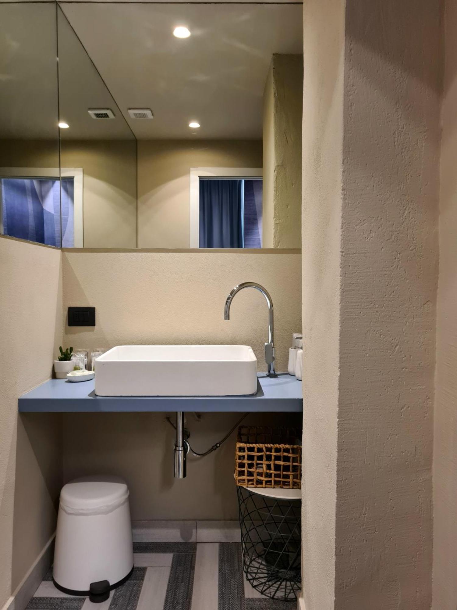 Serendipity Rooms - Navigli Milan Luaran gambar